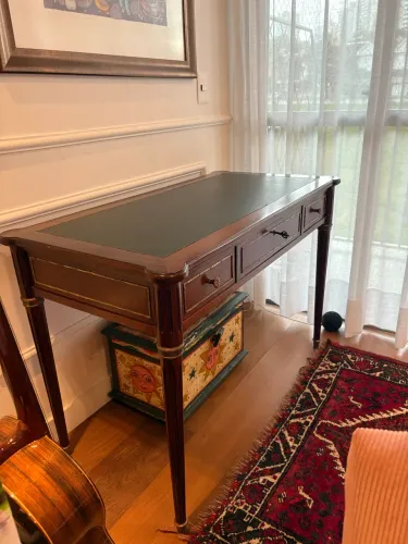 Escrivaninha estilo inglês