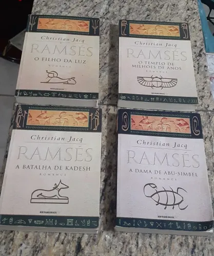 LIVROS COLEÇÃO ( RAMSÉS )