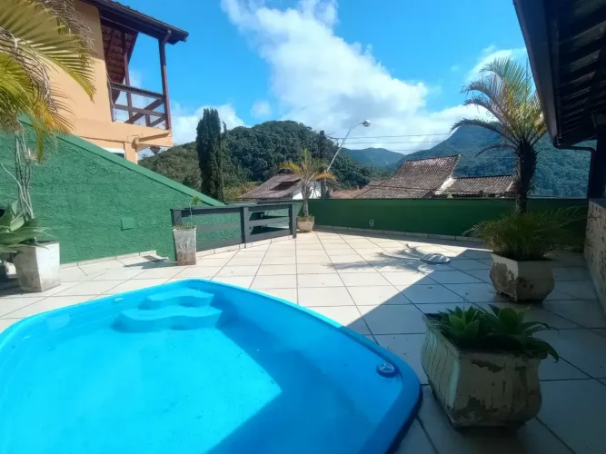 VENDA - Casa de Condominio 4 quartos ( 1 suíte)na Mosela
