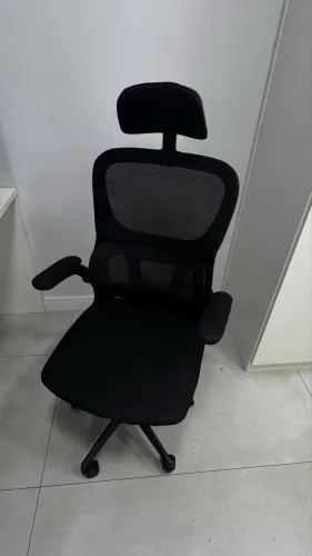 Cadeira escritório ergonômica (2 meses de uso)