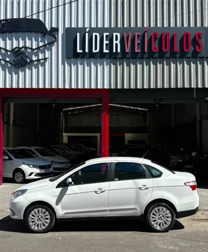 Fiat Grand Siena Essence 1.6 Flex 16V 2014