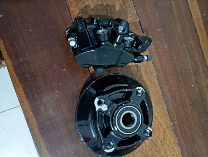 Pinça de cilindro de freio inferior e flange da coroa da FAN 160