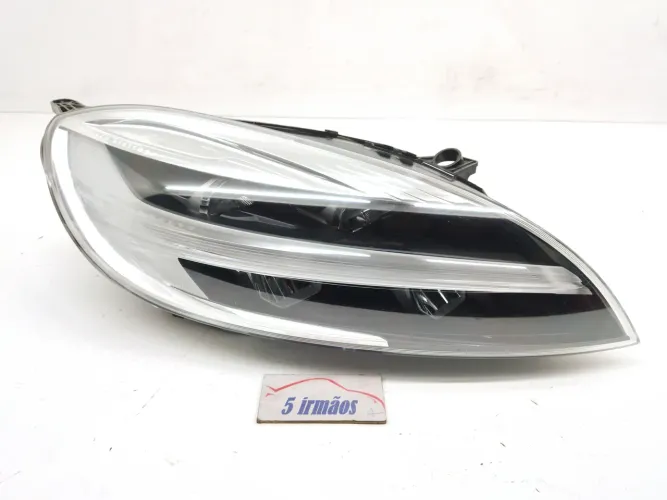 Farol Direito Volvo V40 T4 2.0 Turbo 2018 / 2019 N32228484