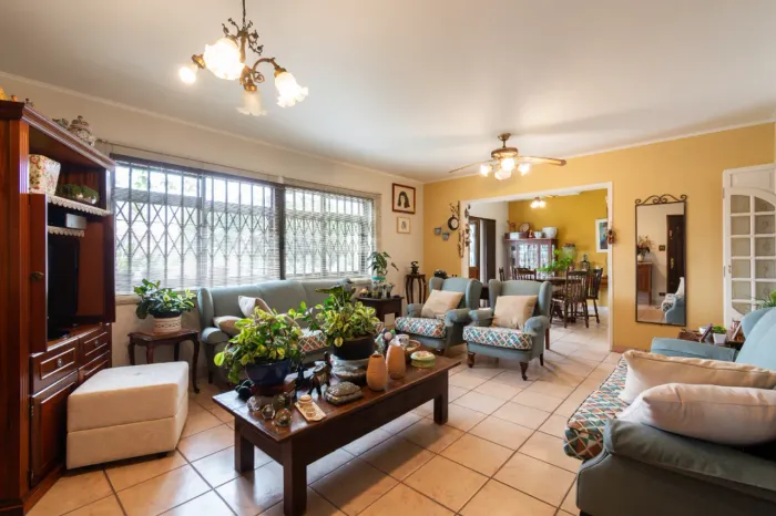 Casa para venda em Vila das Mercês com 4 quartos, sendo 1 suíte , 263m²