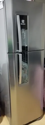 Vendo excelente geladeira 