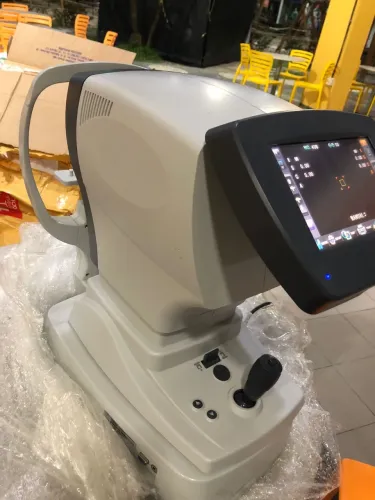 Auto refrator 