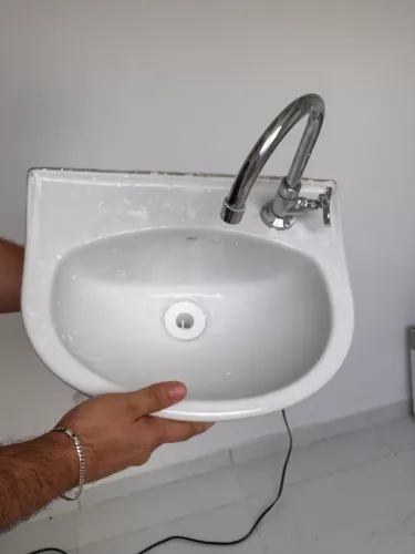 VENDO DUAS PIAS DE BANHEIRO MARCA DECA 390x 290