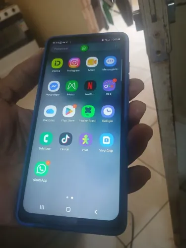 Vendo Samsung s20 fe 128 gigas 6 de ram funciona tudo perfeitamente