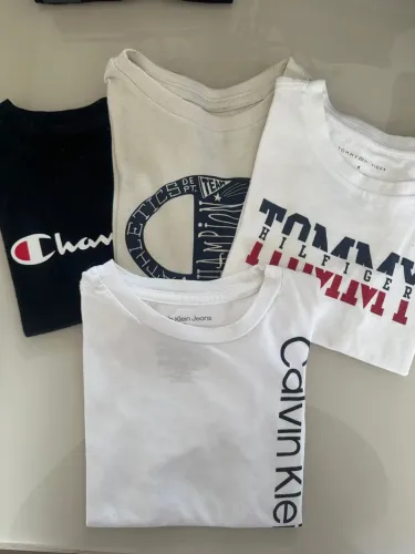 Camiseta menino 4 anos. Kit com 4 peças.