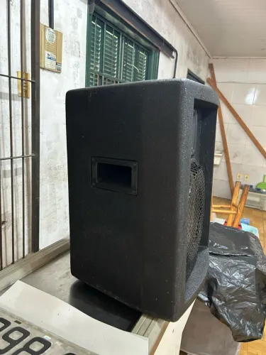 2 Caixas de Som e 1 Amplificador 