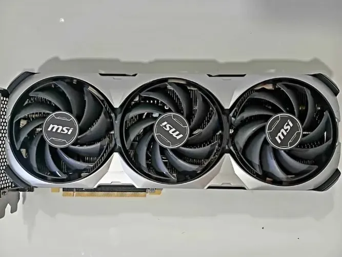 Placa de video MSI RTX 4060 Ti Ventus 3X OC 8 GB, Fonte 550w MSI e Gabinete Mancer W