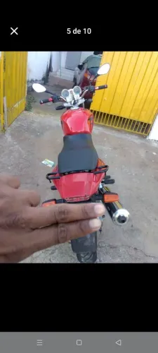 Vendo essa moto da Honda cb Twister 250 cilindrada