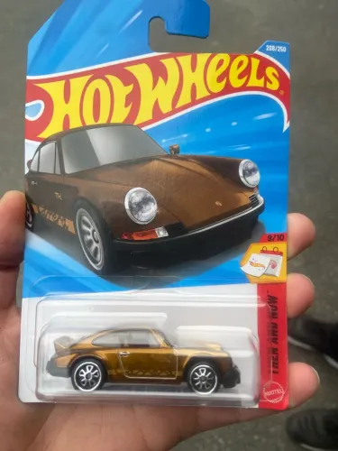 Hot Wheels 2026 Super Treasure Hunt STH # Porsche 911 Carrera, cartão curto?