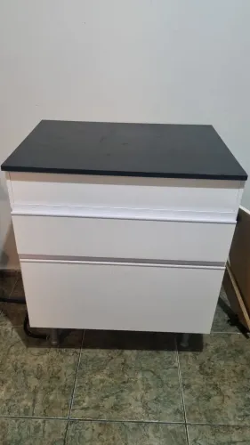 Armário de chão para cozinha preto e branco 