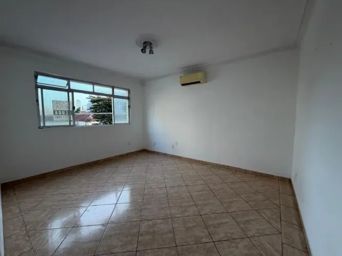 Imóvel para aluguel possui 80 metros quadrados com 2 quartos em Encruzilhada - Santos - SP