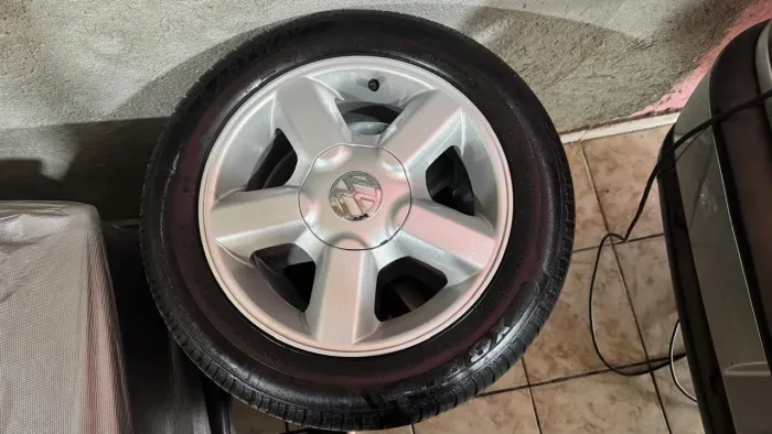 Roda aro 15 Gol Gti com Pneu 195/55
