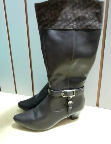 Bota Cano Alto Marrom - Tam. 36 nova