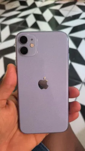 Vendo iPhone 11 normal roxo