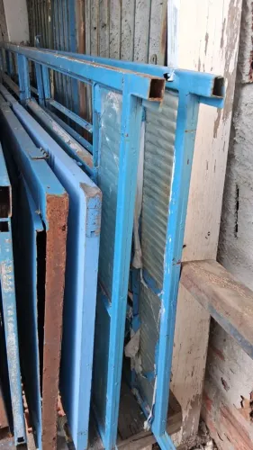 Porta de ferro