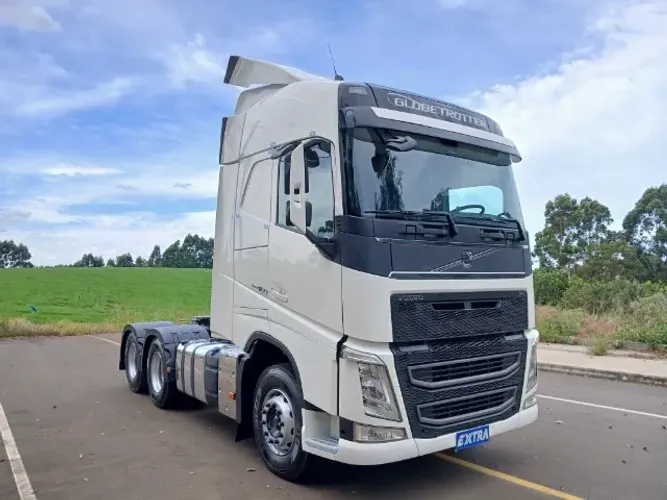VOLVO FH/460 6X2 SUSP. PNEUMÁTICA 2021