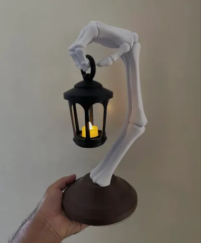 Luminária de mesa mão 
