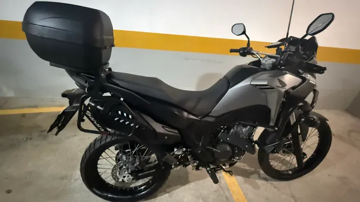 Honda Sahara 300 (Ano/Modelo 2025) 4.500 km