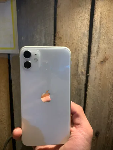 iPhone 11