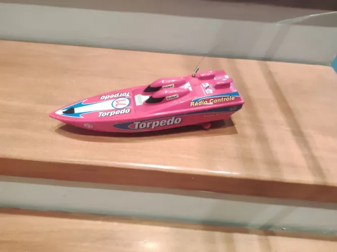 Lancha de controle remoto escala 1:46 R/C TORPEDO