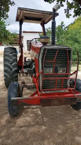 TRATOR COMPLETO COM GRADE E CARROÇAO MASSEY E FERGUSON