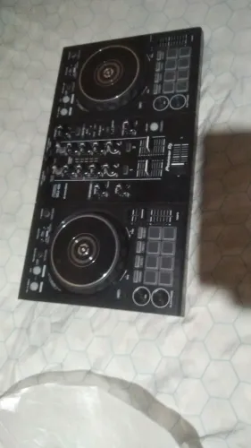DDj 400