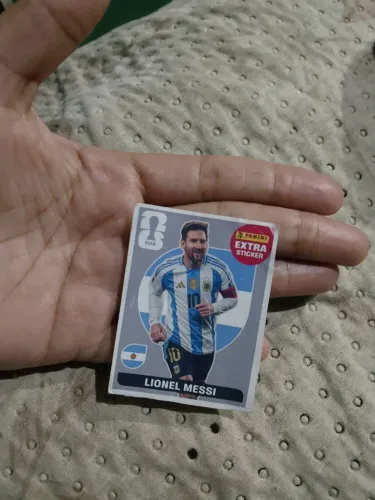 Figurinha Lionel Messi extra Stocker PRATA