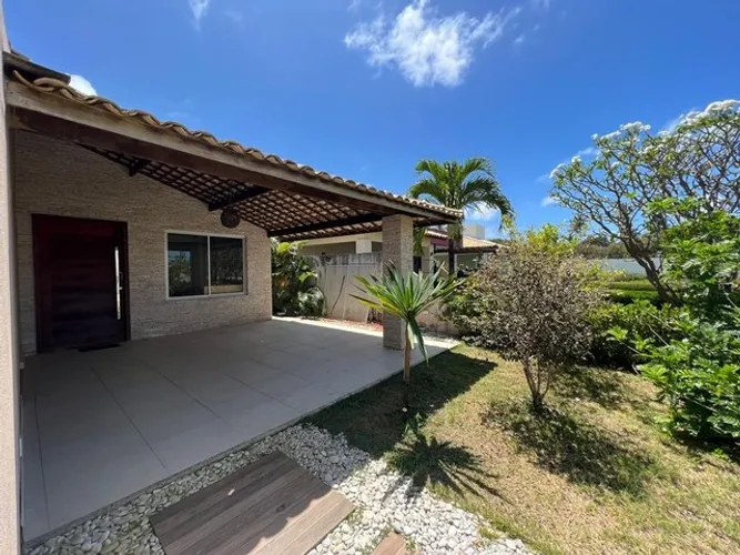 Casa no Condomínio Ubiratan Maia