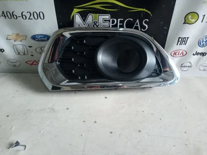 Moldura Farol Milha Sandero esquerdo