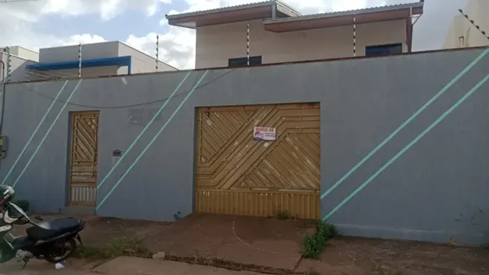 Vende-se esta casa quitada no Bairro Parque dos Carajás em Parauapebas/PA