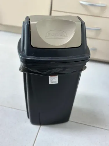 Lixeira Basculante Plasútil 14 L