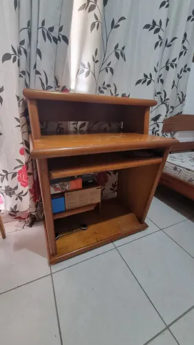 Mesa para computador em madeira
