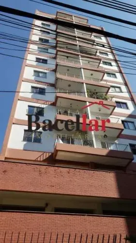 Apartamento : / Residencial / Estácio
