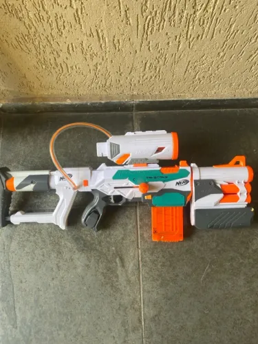 Nerf Tri-Strike - Lançador de Dardos