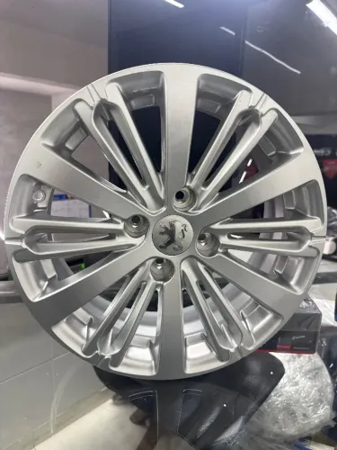 Jogo Roda Liga Leve Peugeot 2008 Aro *vt Cinza