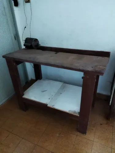 Bancada de madeira