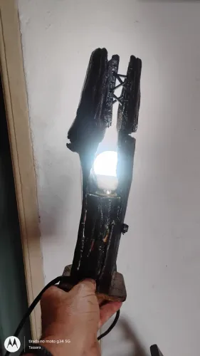 Luminária de tronco de madeira 