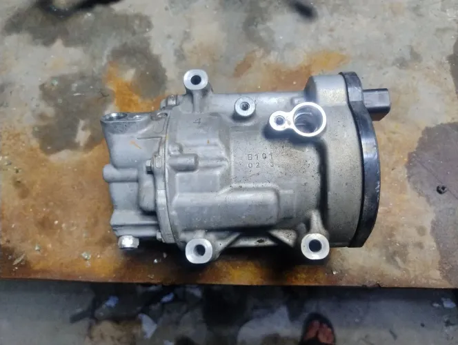Compressor do Corolla cross híbrido 