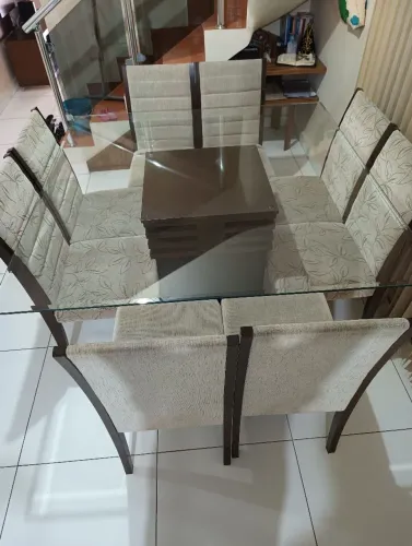 Mesa de jantar com 8 cadeiras luxo