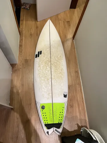 PRANCHA DE SURF 5.8 modelo snapy fritas 