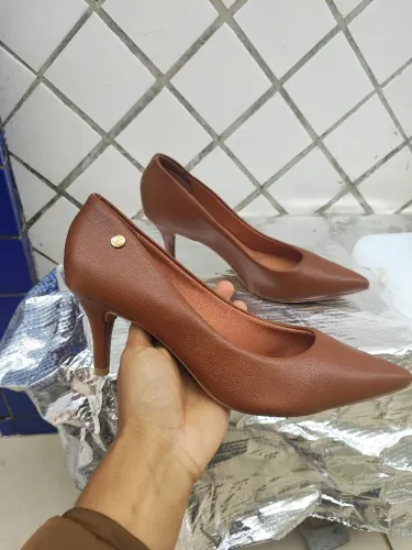 Scarpin Salto Baixo Marrom usado 1 vez