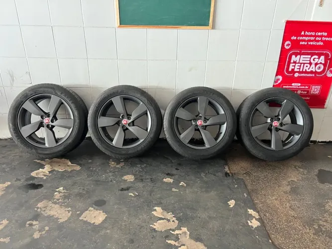 Rodas originais da Jaguar 