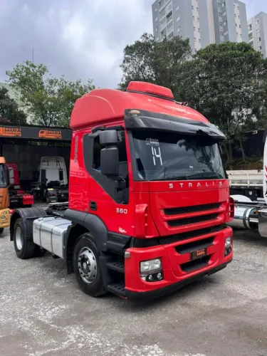 Iveco Stralis 360 4x2 Teto alto 2014