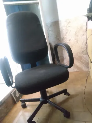 Cadeira Para PC Conservada Por Notebook e Jaqueta Em Couro M