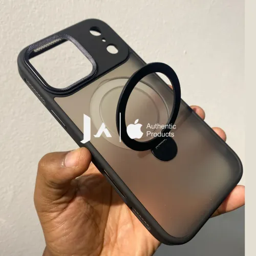 Capa preta 17 pro max
