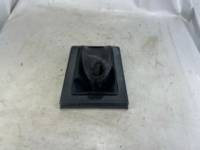 Moldura e Coifa Alavanca de Marchas Peugeot 205 95-97
